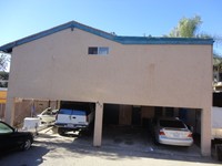 423 N Main Ave in Fallbrook, CA - Foto de edificio - Building Photo