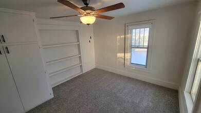 1025 C Ave, Unit 1025 C Ave Unit 2 in Nevada, IA - Foto de edificio - Building Photo