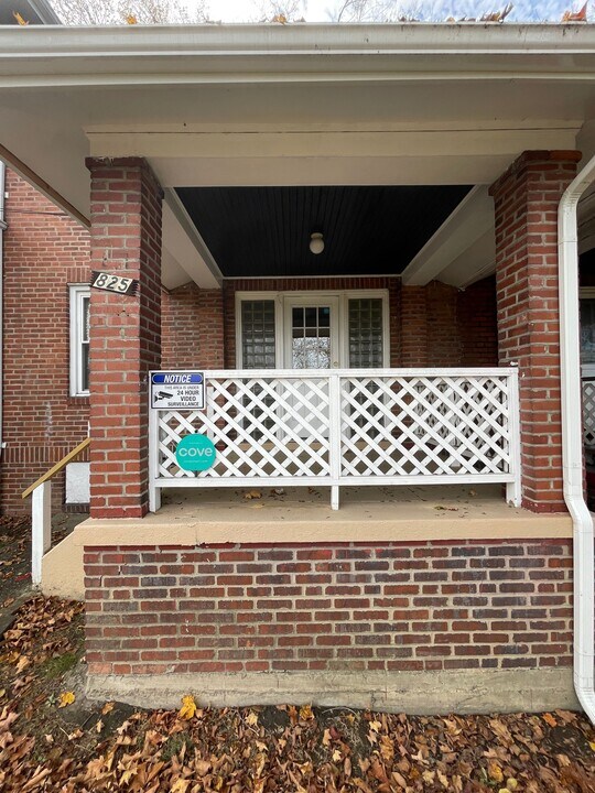 825 N 6th St in Clairton, PA - Building Photo