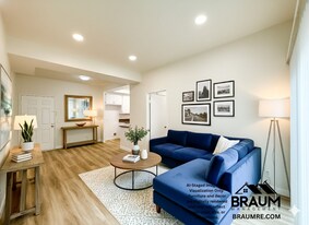 11459 Collins St in Los Angeles, CA - Building Photo