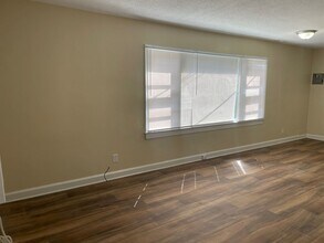 2408 E Lexington Ave in High Point, NC - Building Photo - Building Photo