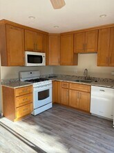 244 Park Pl Dr in Petaluma, CA - Building Photo - Building Photo