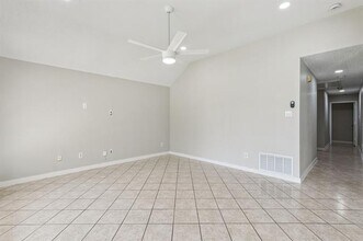 5331 Gurley Ave in Dallas, TX - Building Photo - Building Photo