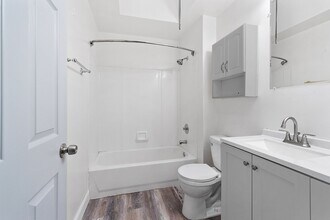 1540 W Thompson St in Philadelphia, PA - Building Photo - Building Photo