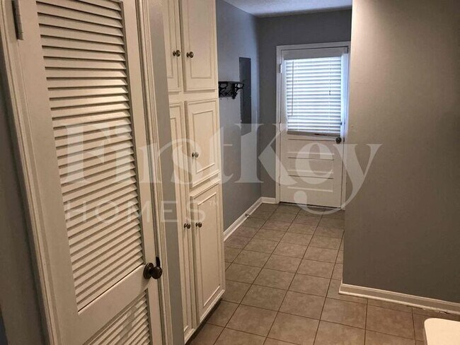 11715 Parkriver Dr in Houston, TX - Building Photo - Building Photo