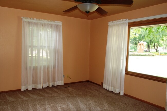 1609 6th St in Brookings, SD - Foto de edificio - Building Photo