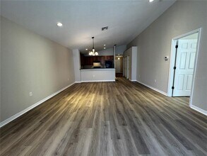 12388 NE 48th Loop in Wildwood, FL - Building Photo - Building Photo