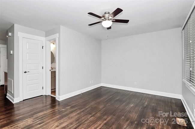 1826 Merriman Ave in Charlotte, NC - Foto de edificio - Building Photo