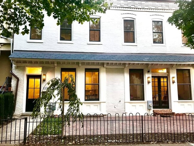 213-211 11th St NE in Washington, DC - Building Photo - Building Photo
