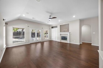 1400 Fall Creek Loop in Cedar Park, TX - Building Photo - Building Photo
