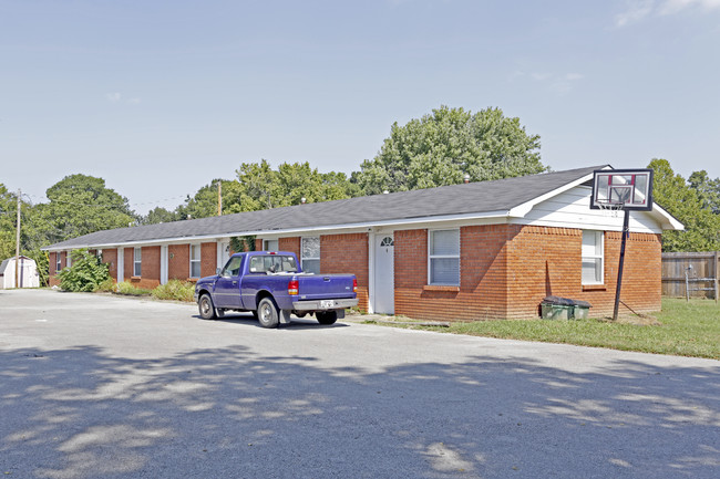 4080 E Huntsville Rd in Fayetteville, AR - Building Photo - Primary Photo