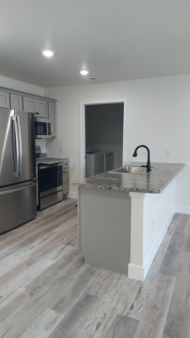 406 Eagle St in Moberly, MO - Building Photo - Building Photo