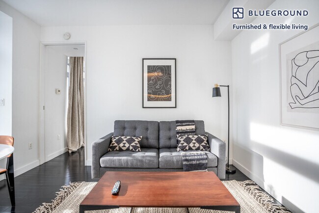 123 Washington St in New York, NY - Building Photo - Building Photo