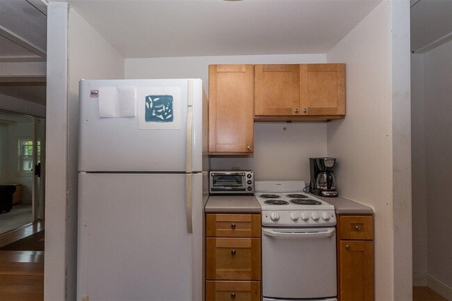 108 Linden St in Exeter, NH - Building Photo - Building Photo