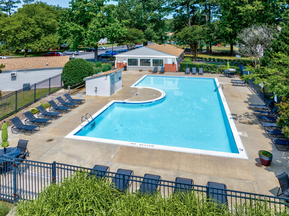 Ridgewood Club Apartments in Virginia Beach, VA - Foto de edificio