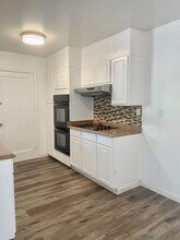 5660 Bradd Wy in Sacramento, CA - Building Photo - Building Photo