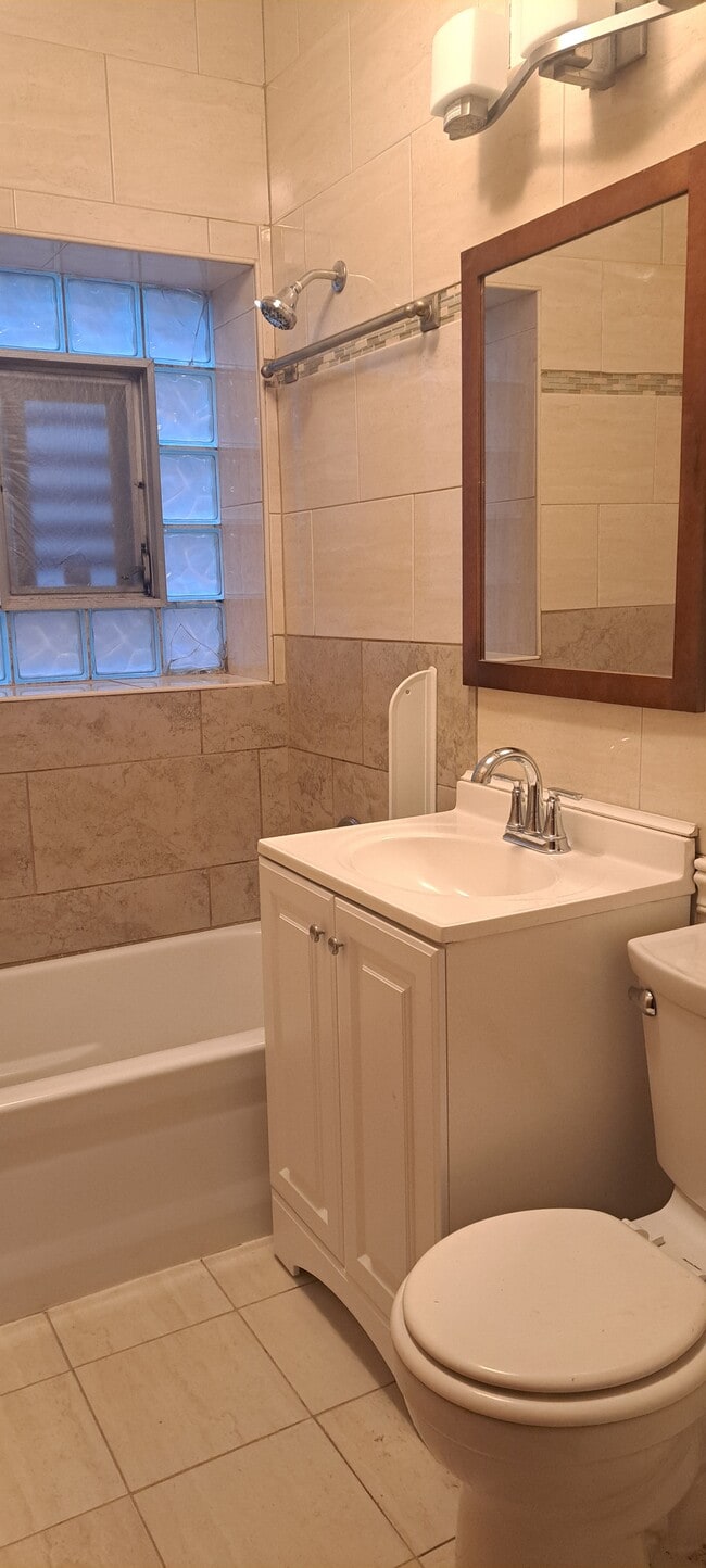 1415 N Massasoit Ave, Unit MASSASOIT in Chicago, IL - Building Photo - Building Photo