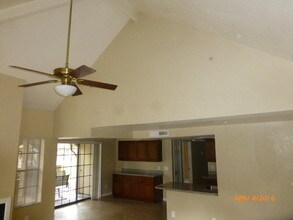 1211 N Miller Rd-Unit -UNIT 123 in Scottsdale, AZ - Building Photo - Building Photo