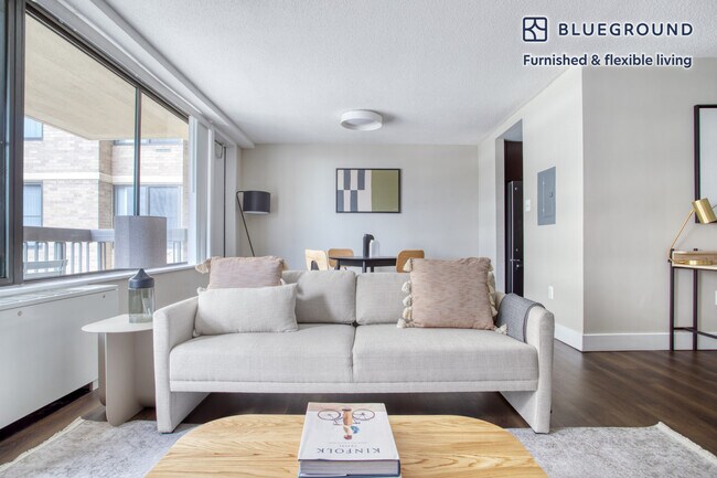 1515 Richmond Hwy, Unit FL8-ID444 in Arlington, VA - Building Photo - Building Photo