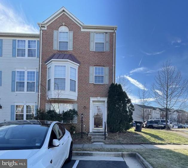 2536 Banshire Dr in Herndon, VA - Building Photo