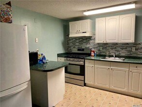 1 Gilford Ct in Melville, NY - Building Photo - Building Photo