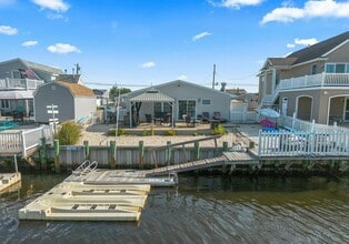 25 W Mullica Rd in Little Egg Harbor Township, NJ - Building Photo - Building Photo