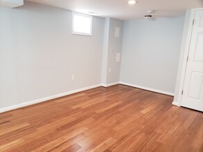 4851 Arlington Blvd, Unit Basement space in Arlington, VA - Foto de edificio - Building Photo