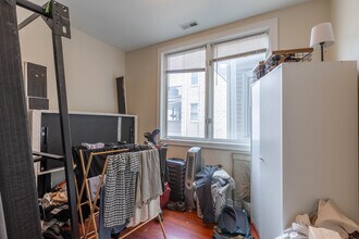 614 N Ogden Ave, Unit 2 in Chicago, IL - Building Photo - Building Photo
