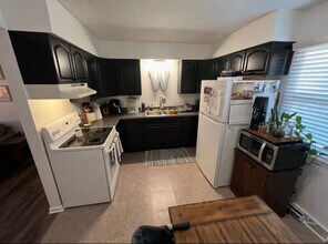 3719 Kalamazoo Ave SE in Grand Rapids, MI - Foto de edificio - Building Photo