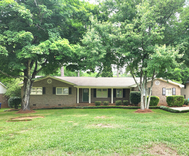 property at 1482 Wesley Dr