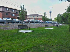 65 Log St, Unit 2K in Manchester, NH - Foto de edificio - Building Photo