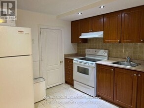 20 Goulding Ave in Toronto, ON - Building Photo - Building Photo