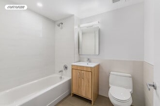1516 Park Ave in New York, NY - Building Photo - Building Photo