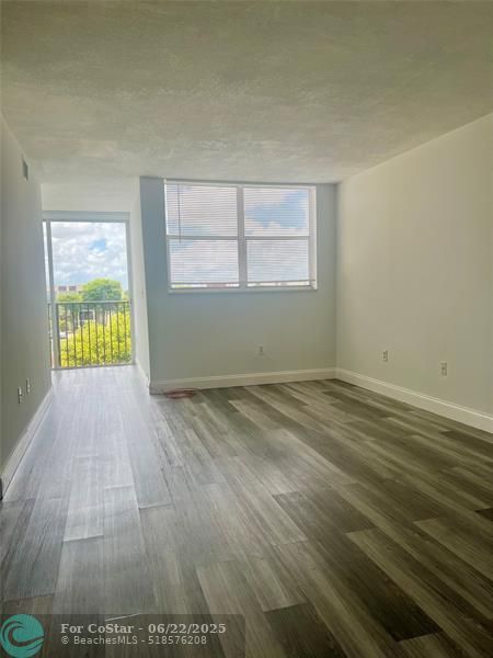 9441 SW 4th St in Miami, FL - Building Photo