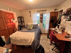 350 Allston St, Unit 2 in Cambridge, MA - Foto de edificio - Building Photo
