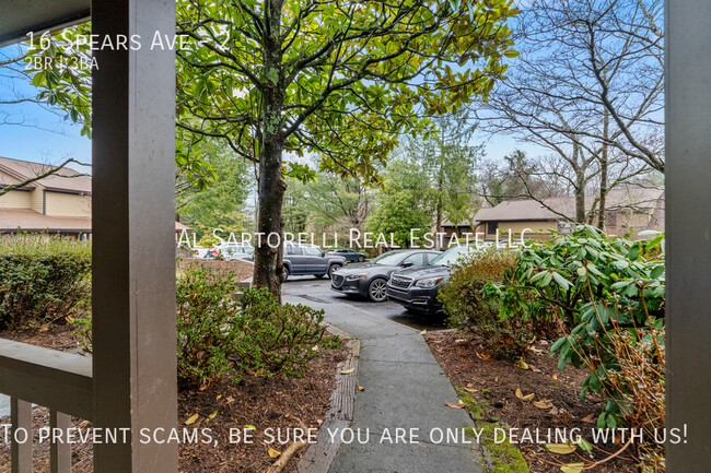 16 Spears Ave in Asheville, NC - Foto de edificio - Building Photo