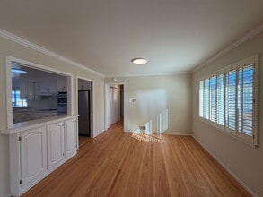 3271 Crestmoor Dr in San Bruno, CA - Building Photo - Building Photo