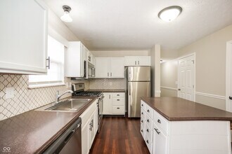 113 Oakview Dr in Mooresville, IN - Building Photo - Building Photo