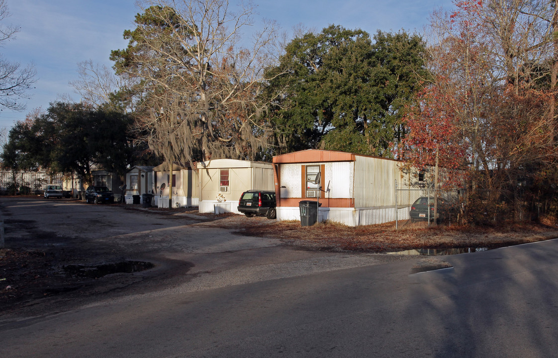 5085 Piedmont Ave in Charleston, SC - Building Photo