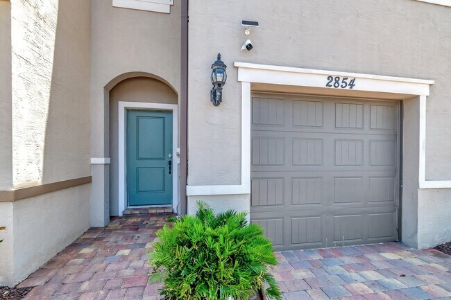 2854 Bard St in Palm Springs, FL - Building Photo - Building Photo