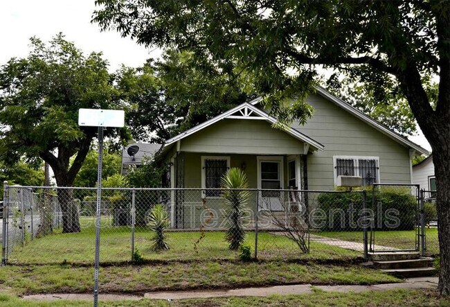 3500 N 21st St in Waco, TX - Building Photo - Building Photo