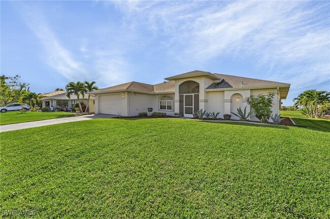 1230 SW 4th Ave in Cape Coral, FL - Building Photo - Building Photo