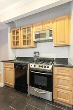 Christopher Street, Unit 10 in New York, NY - Foto de edificio - Building Photo