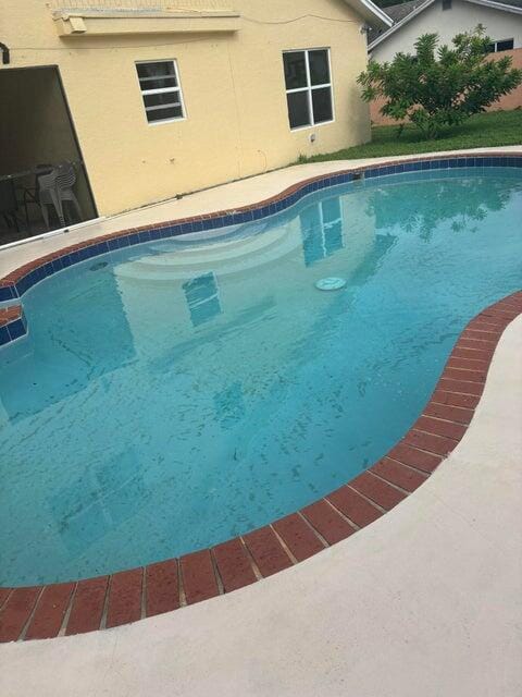 650 Toxaway Dr in West Palm Beach, FL - Building Photo - Building Photo