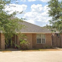 3707 Oldenburg Ln, Unit 3707 in College Station, TX - Building Photo