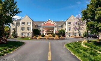 41 Springfield Ave in Summit, NJ - Building Photo