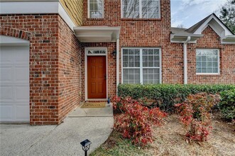 311 St Claire Dr in Alpharetta, GA - Building Photo - Building Photo