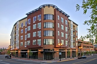 Putnam Pointe in Bend, OR - Building Photo - Building Photo