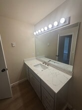 340 NW Heard St in Myrtle Creek, OR - Building Photo - Building Photo