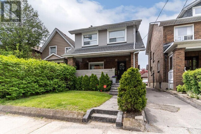 630 Runnymede Rd in Toronto, ON - Building Photo - Building Photo